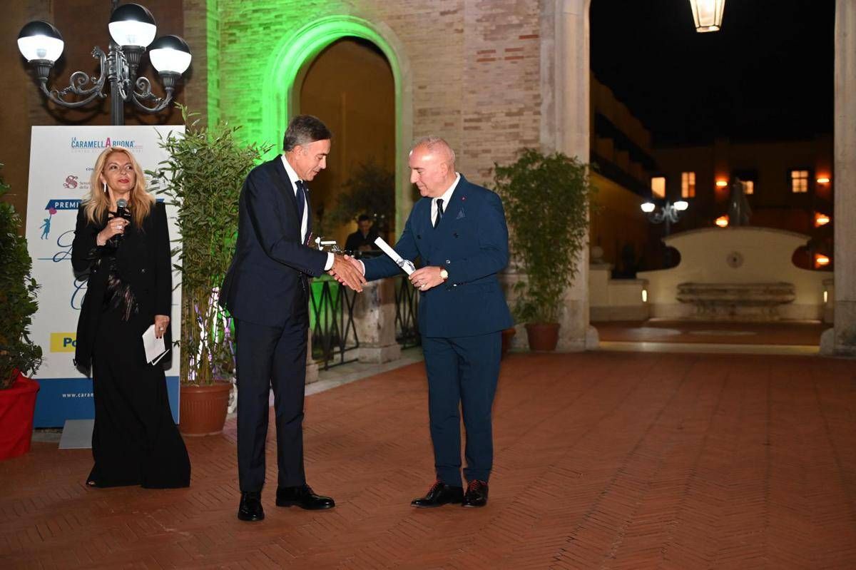 Poste, vinto il premio “Liberi di Crescere” per impegno inclusione sociale e tutela infanzia - 