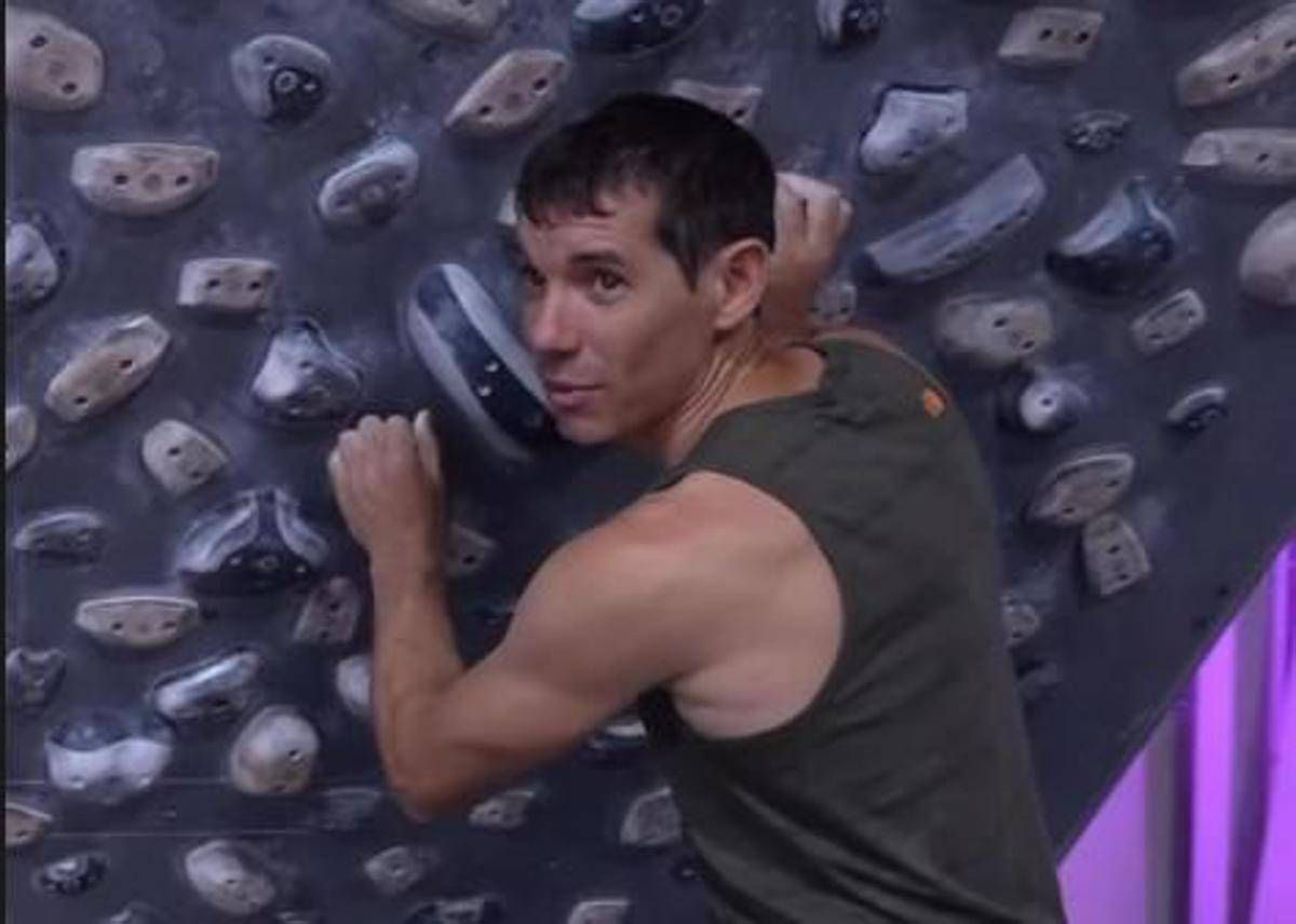 Alex Honnold, la nuova impresa: scalerà il grattacielo Taipei 101 - 