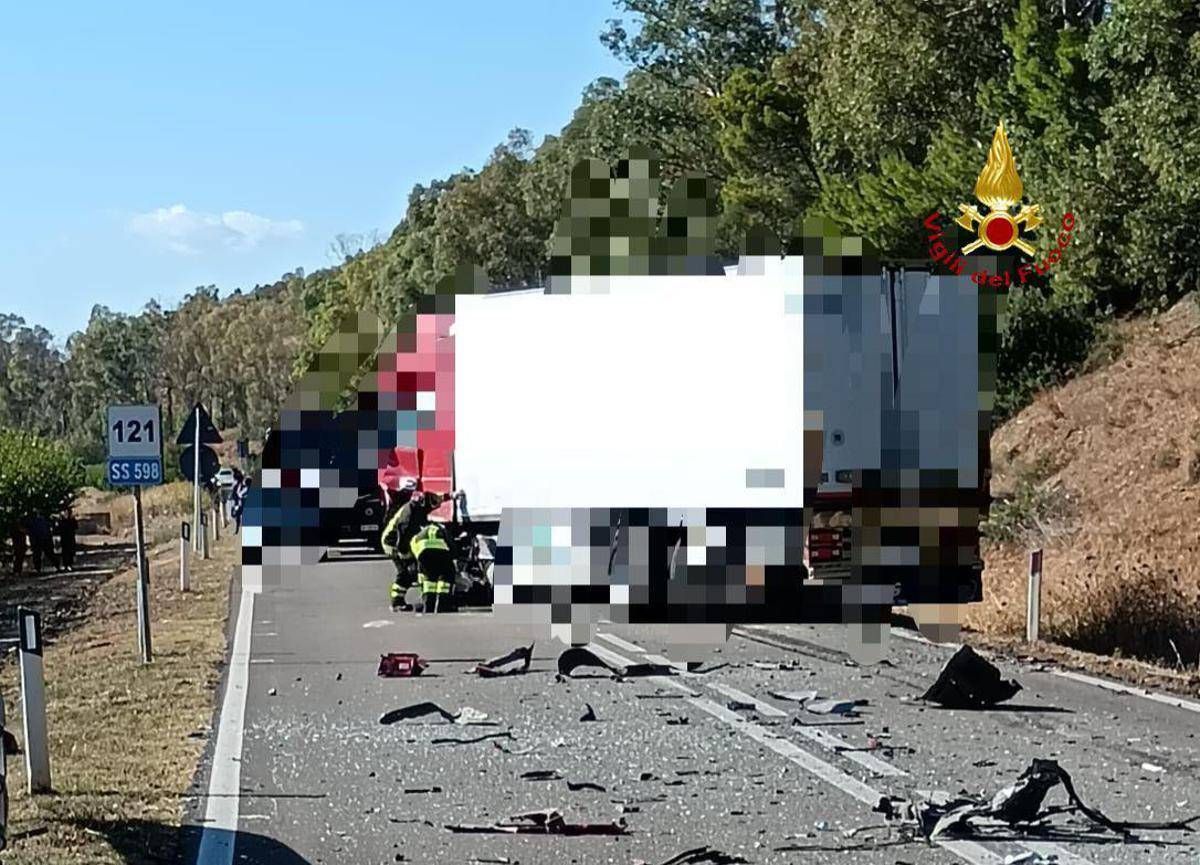 Grave incidente sulla Fondovalle dell'Agri, 4 morti nel Materano - 