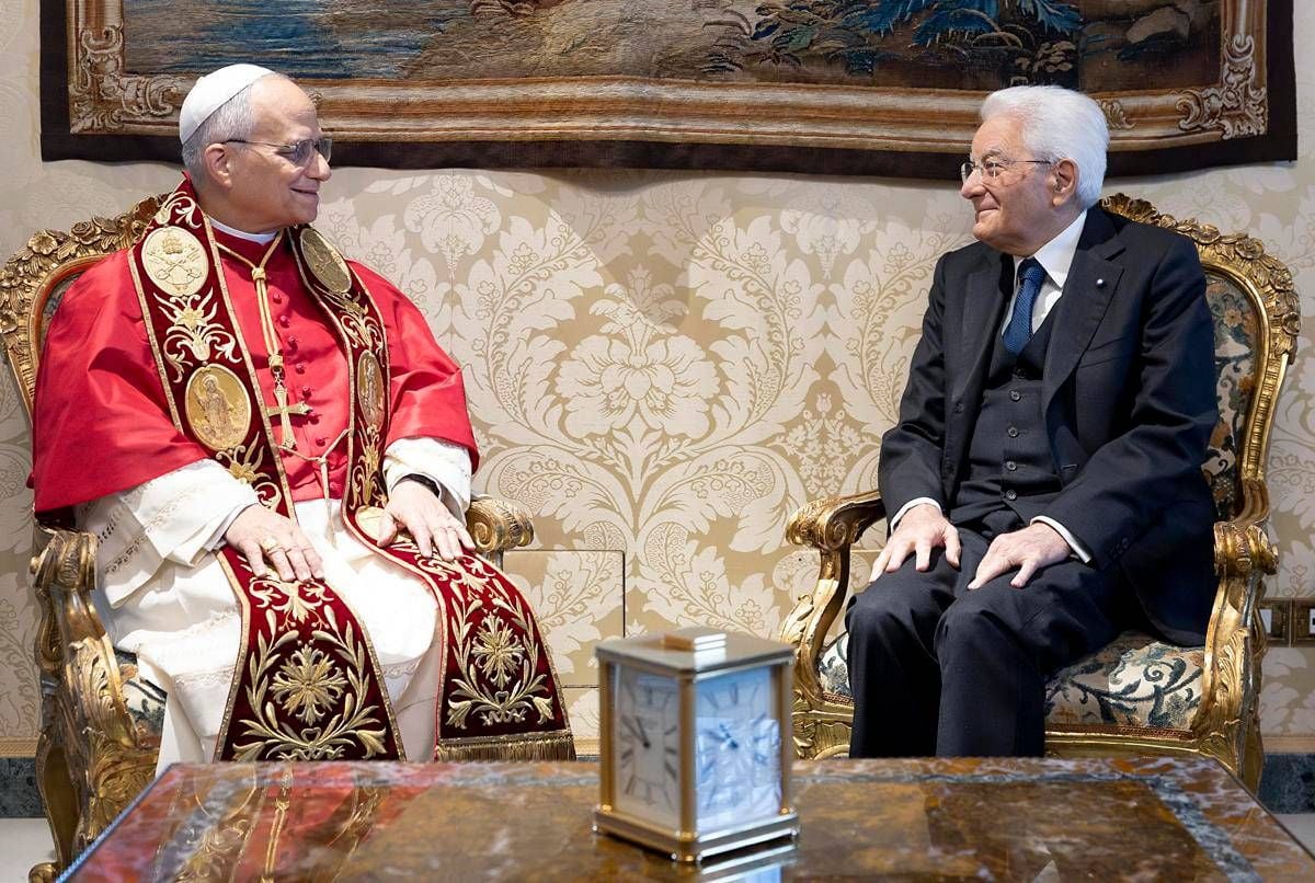 Papa in visita al Quirinale, Mattarella: "Rilanciare soluzione due popoli due Stati". Leone: "Risposte urgenti e lungimiranti" -