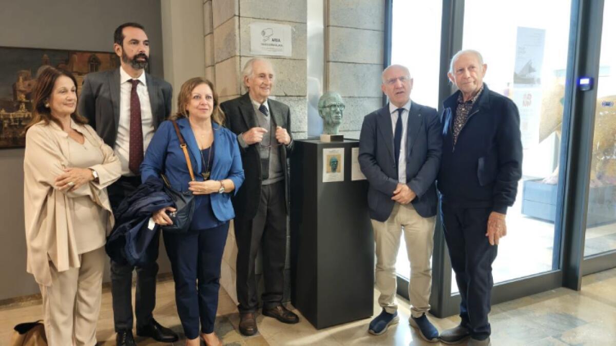 Un regalo inaspettato al Comune di Messina | Scopri perché questa opera in bronzo potrebbe cambiare la storia dell'arte locale! -
