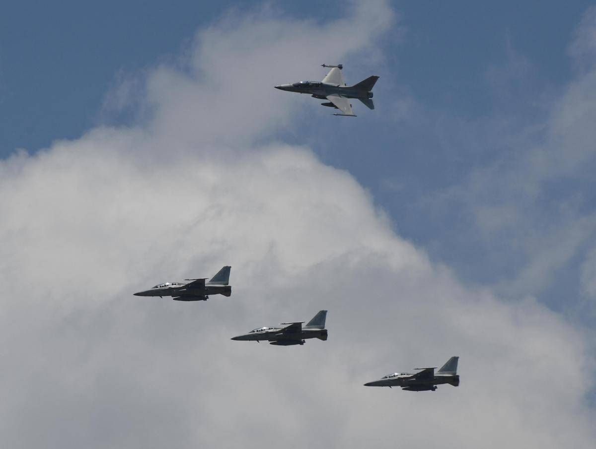 Polonia, media: decollati sei F-16 per intercettare due droni Shahed - 