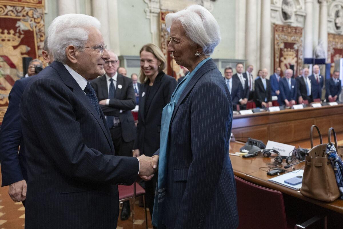 Mattarella elogia la Bce | Cosa c'è dietro il potere dell'euro? - 