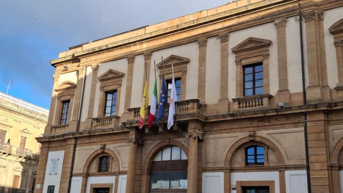 Tragedia inaspettata al Comune di Caltanissetta | L'Italia si unisce nel Lutto Nazionale per i tre Carabinieri eroi! -