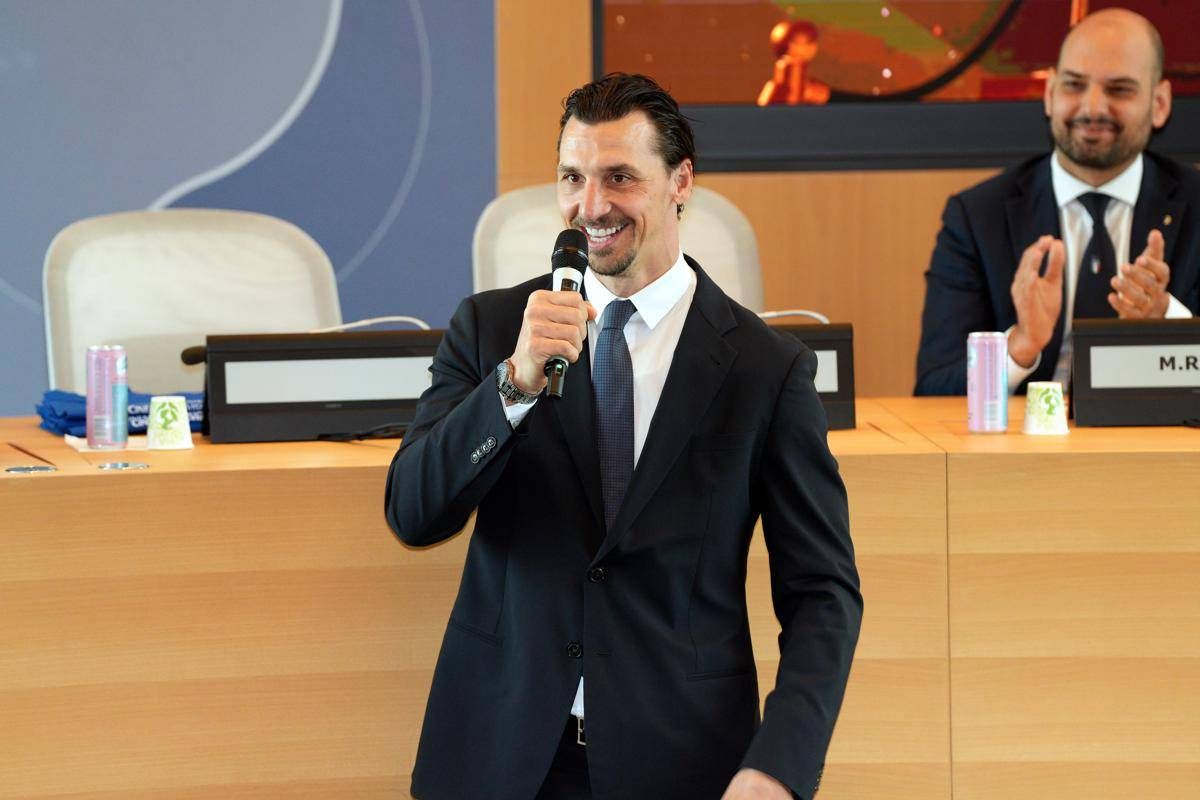Ibrahimovic: "Milan, tutti dobbiamo credere allo scudetto. Allegri? Il primo trofeo gliel'ho fatto vincere io" -