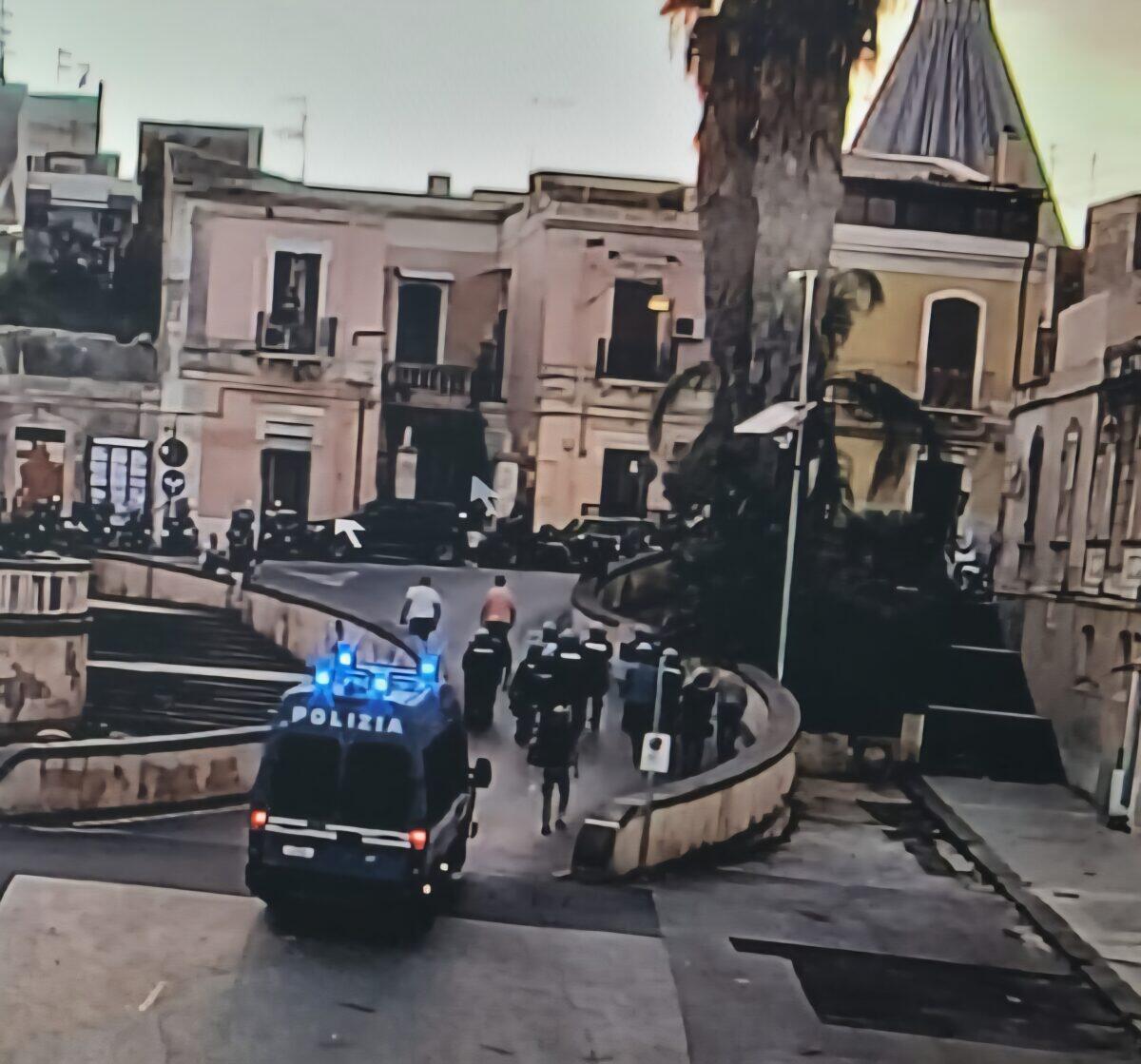 Ultras in rivolta a Siracusa | La Polizia riesce a fermare il caos prima che esplodesse la tragedia! -