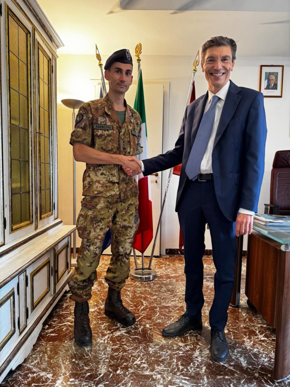 Incontro inaspettato tra Polizia e militari a Trapani | Cosa si cela dietro l'operazione "Strade Sicure"? - 