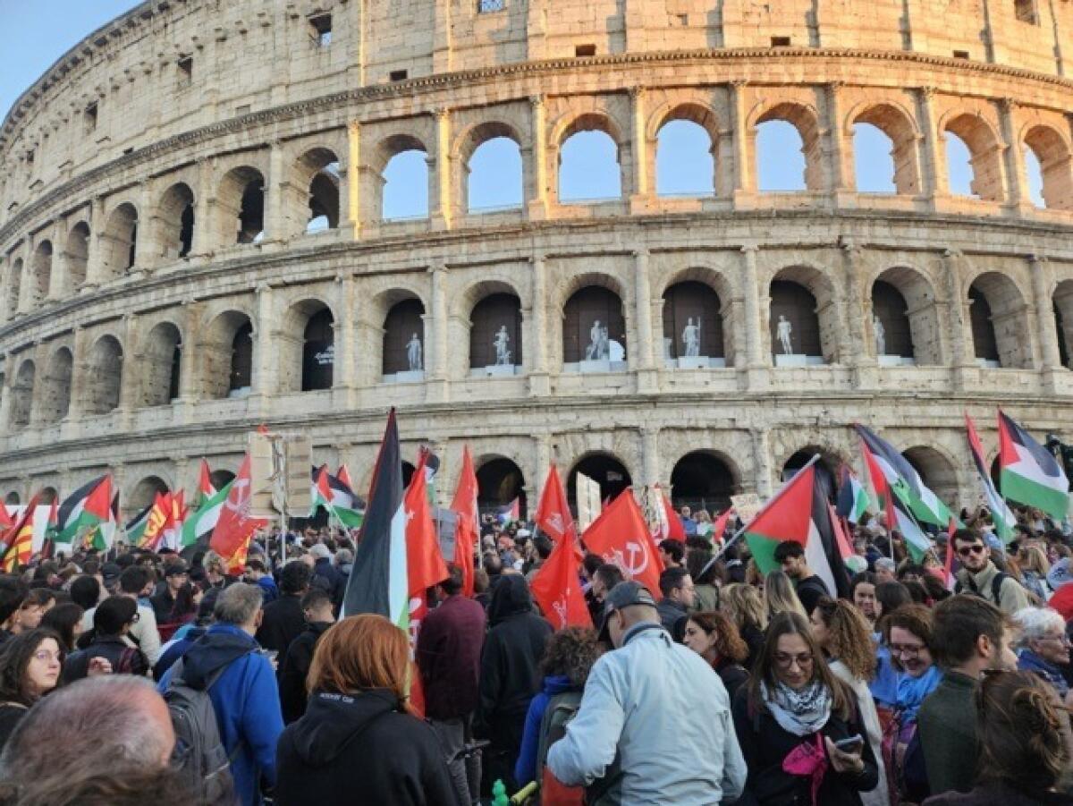 Corteo per Gaza a Roma | Un evento che sfida le aspettative, ecco cosa sta accadendo! - 