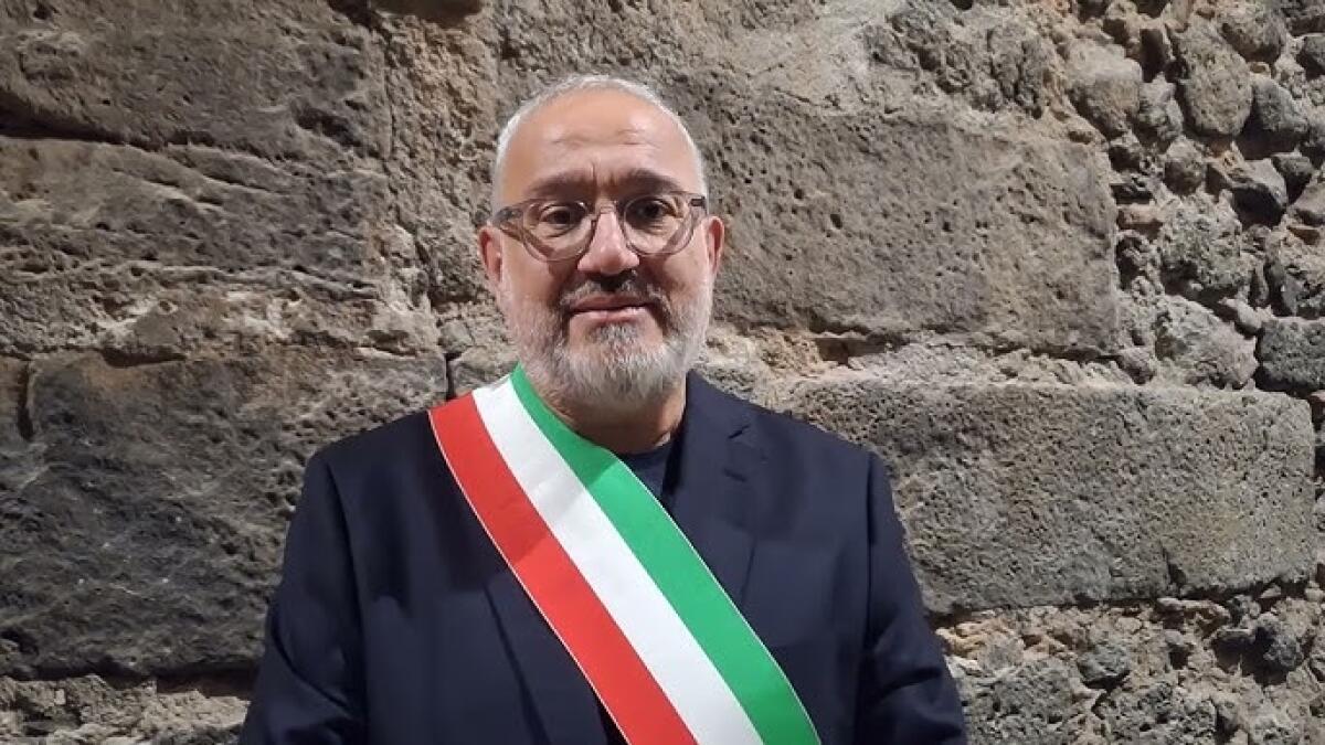 Minacce al Sindaco di Adrano in Consiglio Comunale | La reazione sorprendente di ANCI Sicilia ti lascerà senza parole! - 