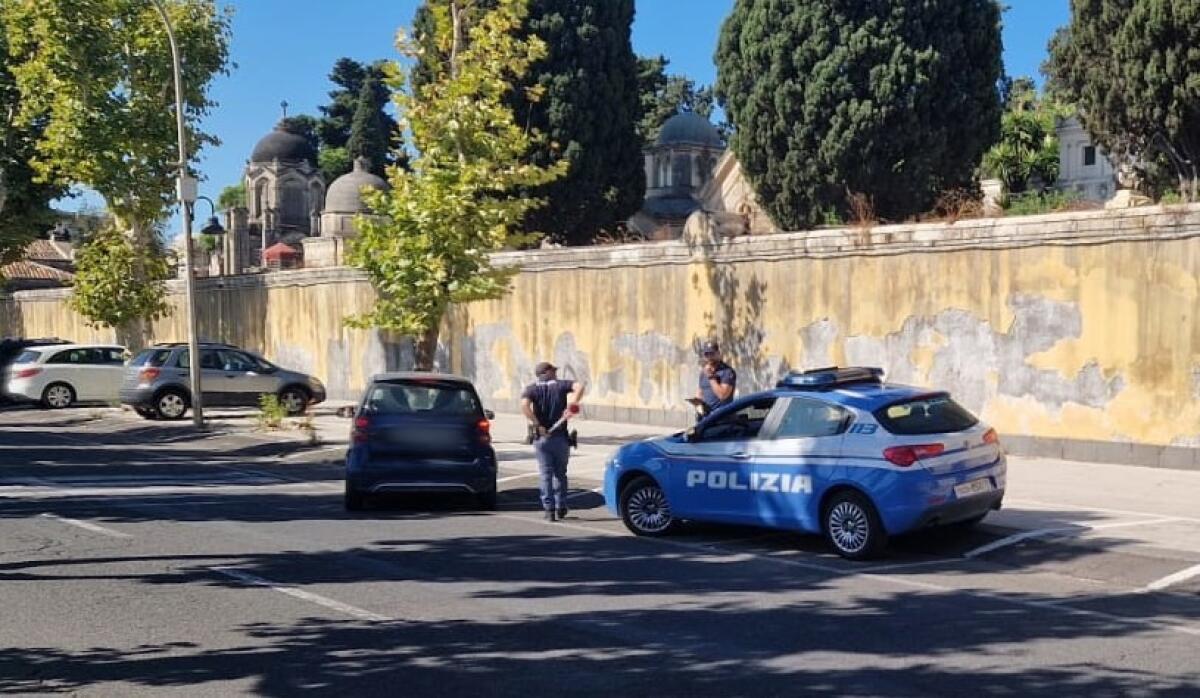 Scoperta shock a Catania | La Polizia rivela cosa nascondeva un giovane nel cofano dell'auto! - 