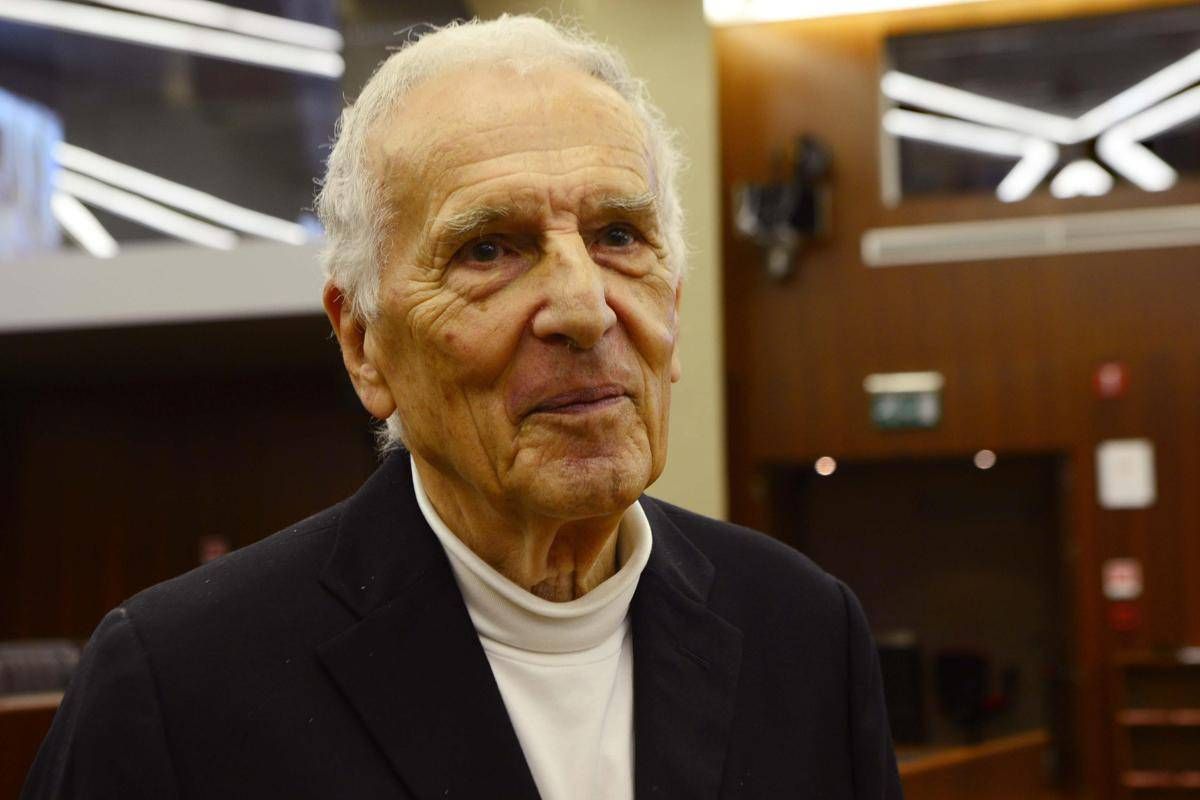 Garattini 'smonta' il digiuno: "Conta quanto si mangia, non quando". Il 'no' al vino -