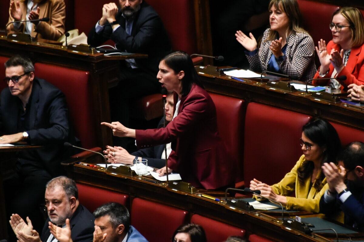 Giorgia Meloni accusa Schlein di falsità | Ma la democrazia è veramente al sicuro in Italia? - 