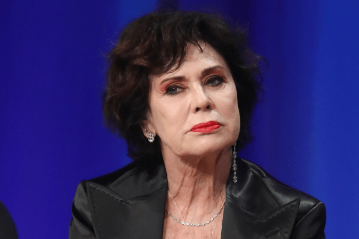 Corinne Clery e il tradimento del figlio: "Ho cercato di comprare il suo amore" - 
