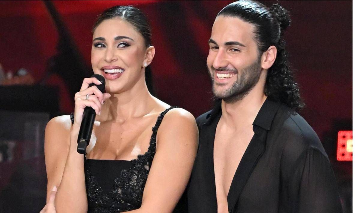 Ballando, Belen incanta: "Milly trovami marito". Poi il botta e risposta con Lucarelli - 