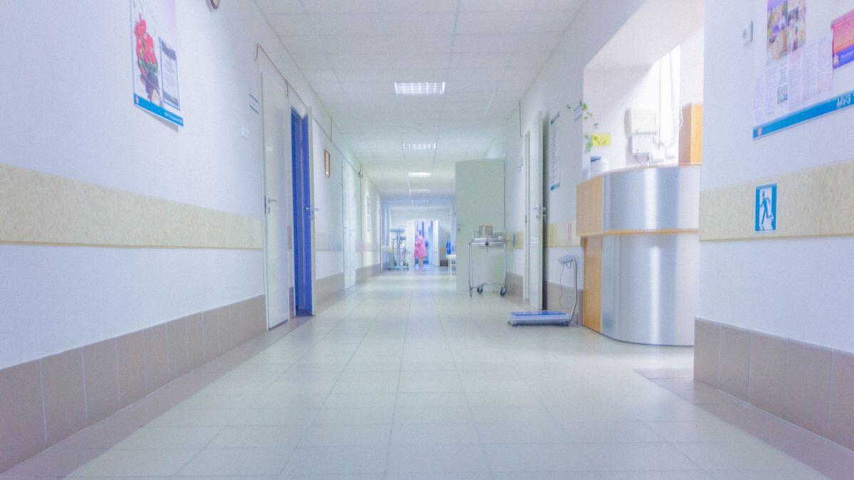 Morta in attesa di diagnosi: gli inquietanti ritardi che hanno aggravato il suo tumore | Il sistema sanitario è davvero al tuo fianco? -