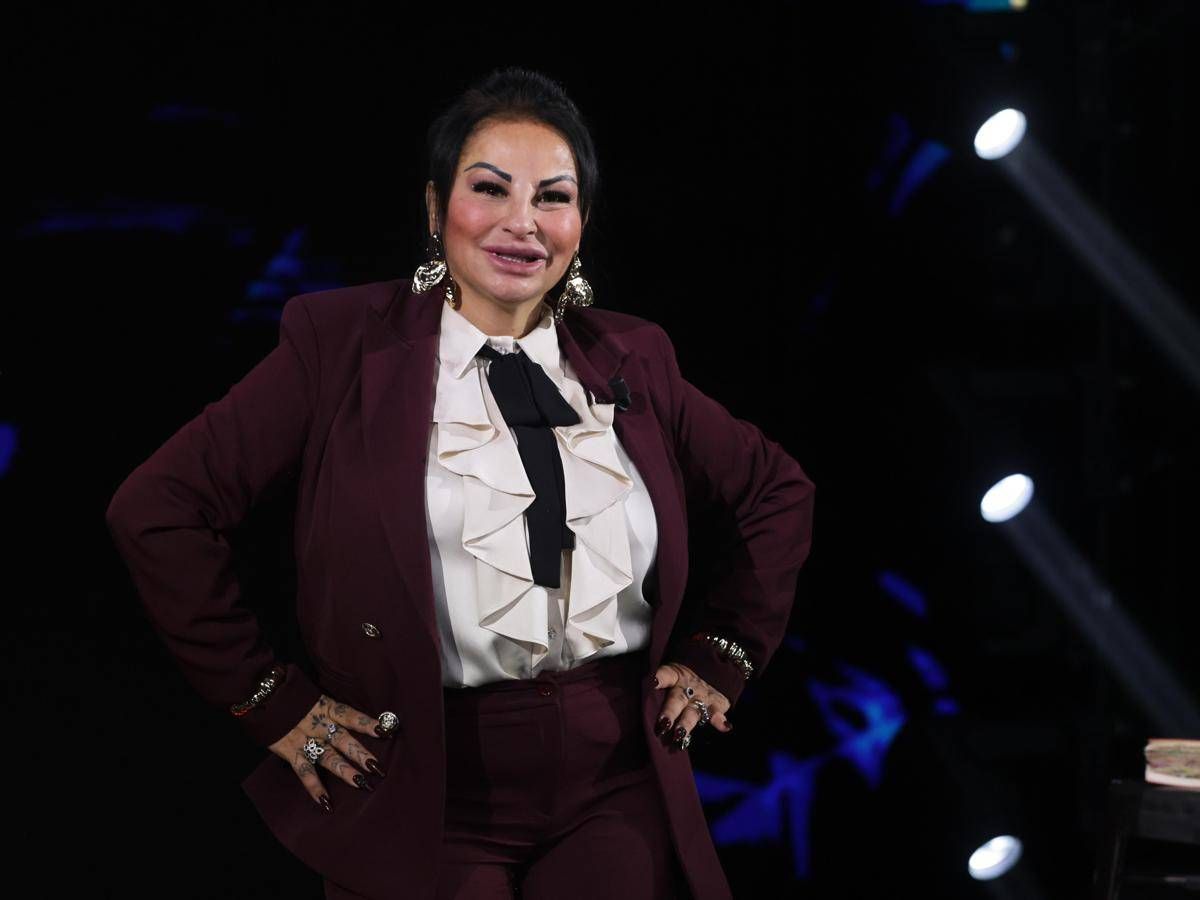 Rita De Crescenzo a Belve, la proposta a Fagnani: "Per te tutto gratis..." -