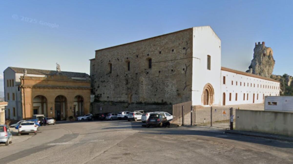 Intitolano un piazzale a Caltanissetta | Scoperta la leggenda che ha affascinato secoli di storia! -