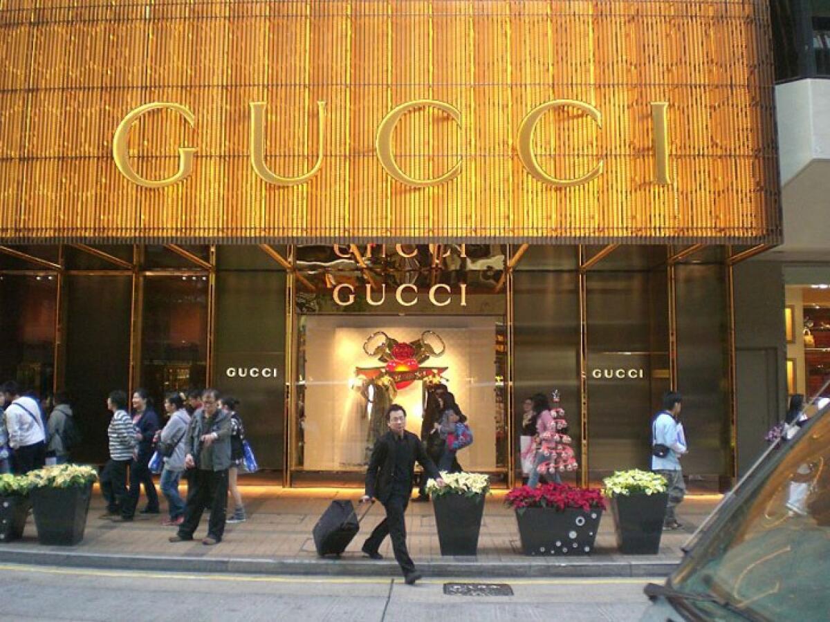 Mega multa da 157 milioni per Gucci, Chloé e Loewe | Ecco perché la moda potrebbe cambiare per sempre! -