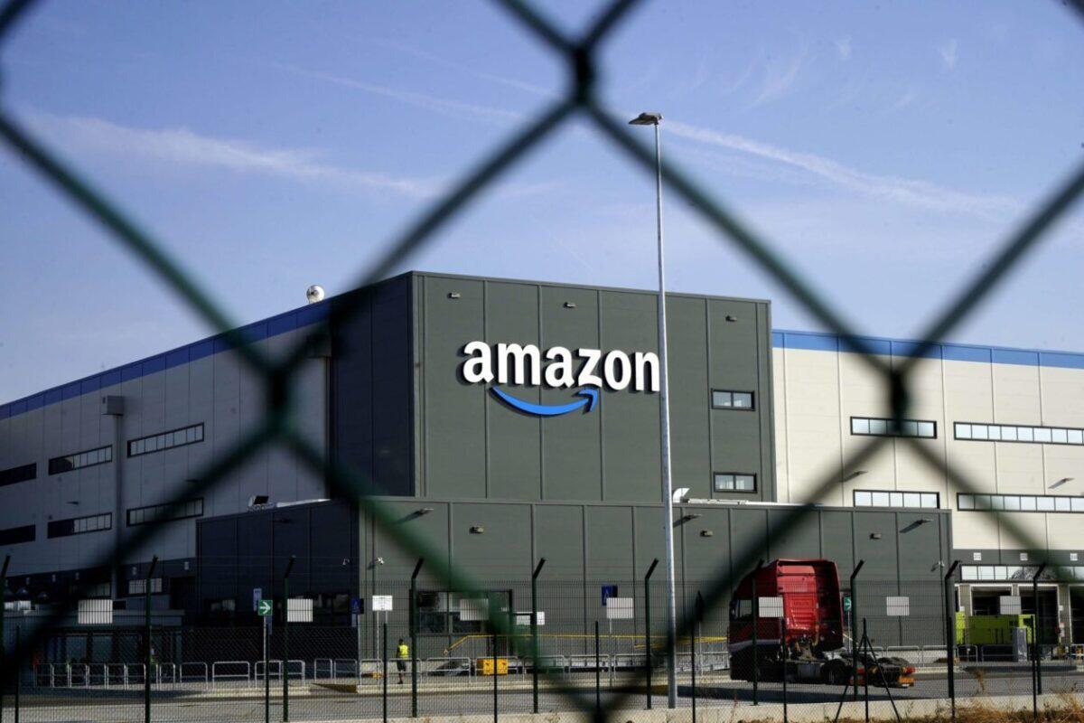30.000 Posti di Lavoro a Rischio in Amazon | La Verità Scomoda dietro il Licenziamento di Massa! -
