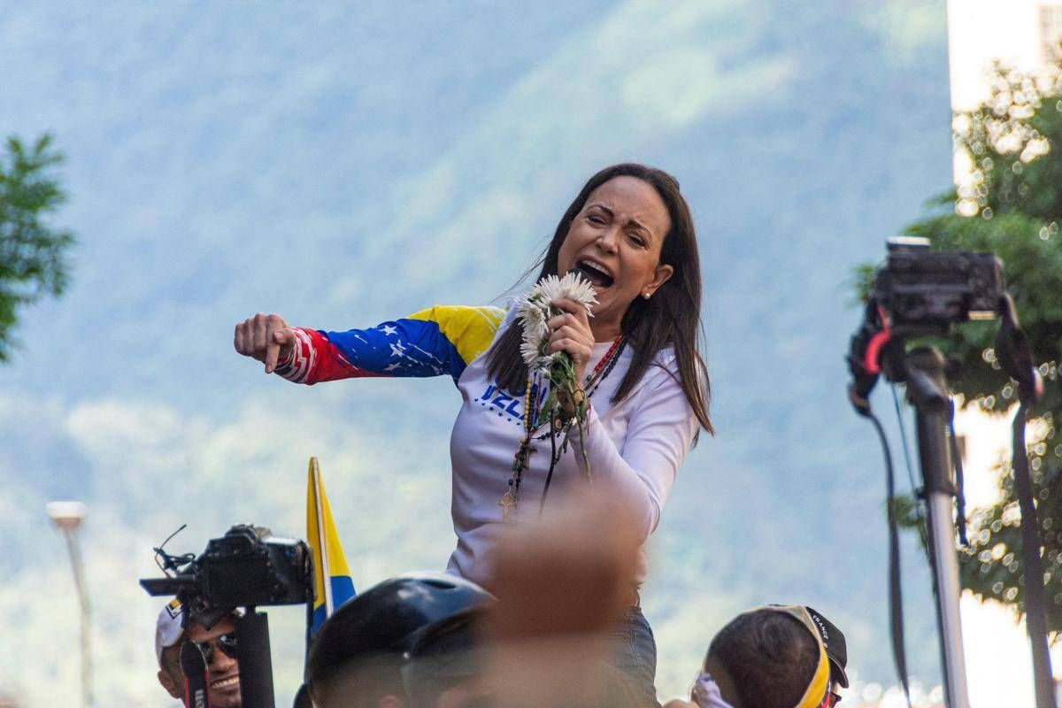 Nobel per la Pace alla venezuelana Maria Corina Machado: "Uno degli esempi più straordinari di coraggio in America Latina" -