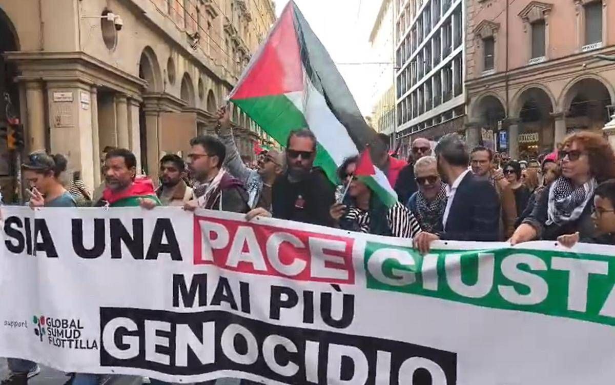 L'accordo su Gaza non ferma i cortei in Italia: manifestazioni a Milano, Torino e Bologna - 