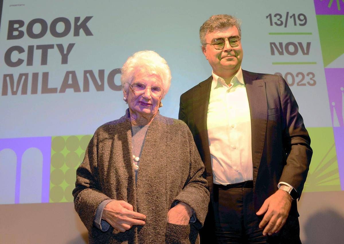 Emanuele Fiano contestato alla Ca' Foscari, Segre: "Gli invio un materno saluto" -