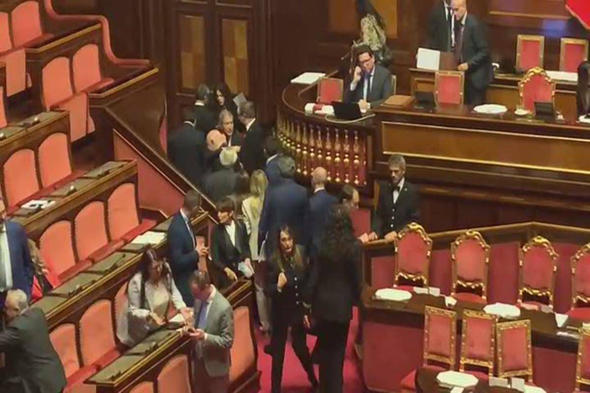 ﻿Riforma della Giustizia, abbracci e selfie per Nordio in aula dopo il sì del Senato - 