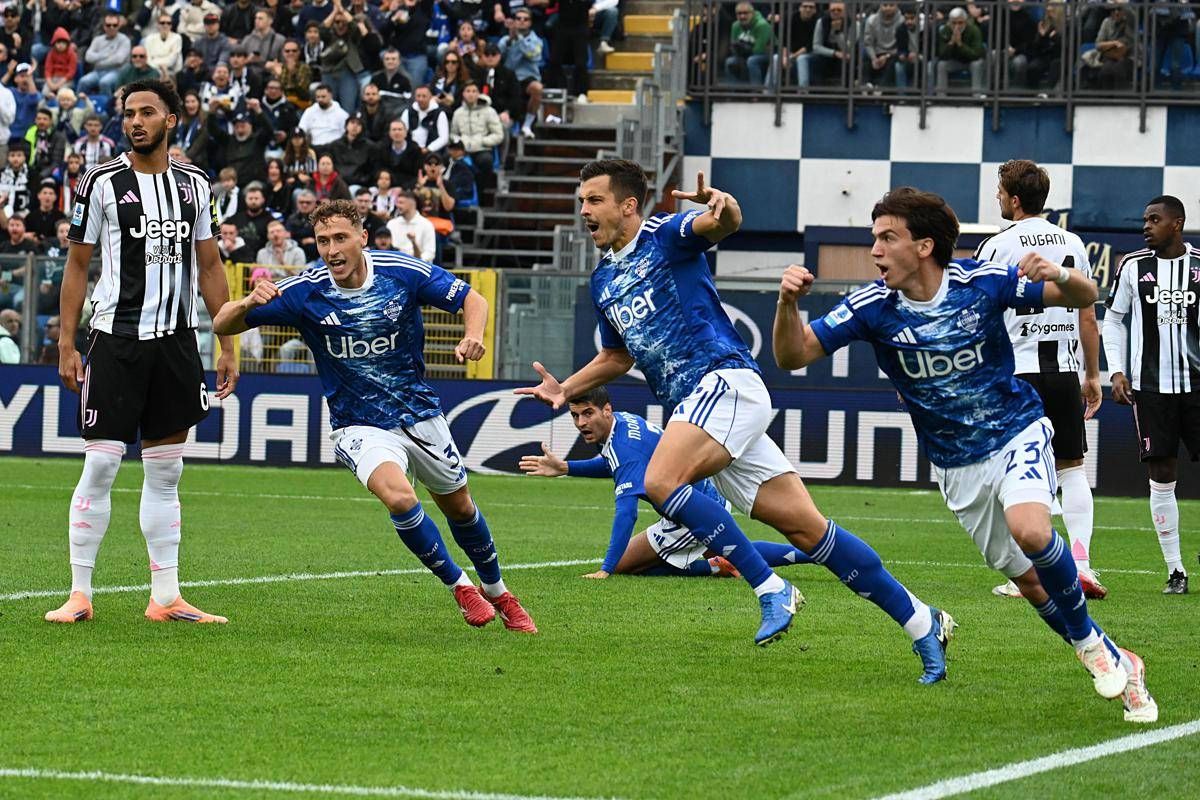 Como-Juve 2-0, Kempf e Paz stendono i bianconeri -