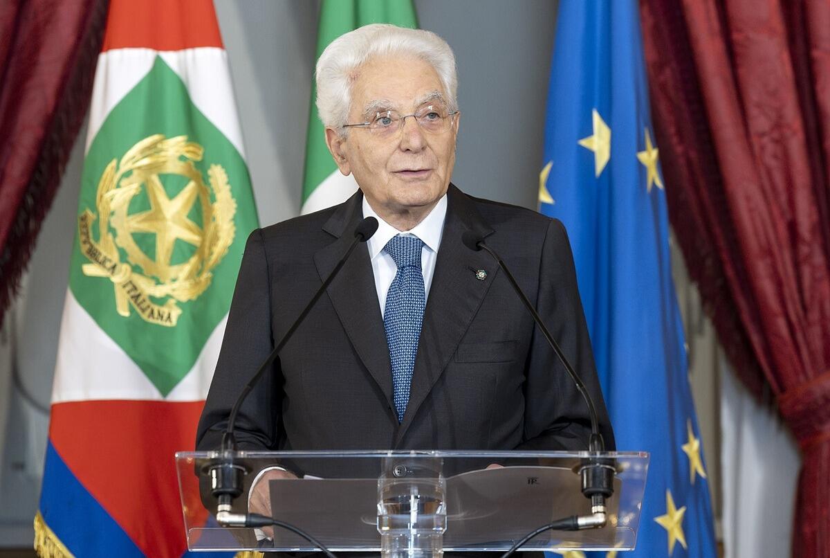 Mattarella lancia un messaggio di pace per il mondo | Ma sarà davvero possibile realizzarlo? - 