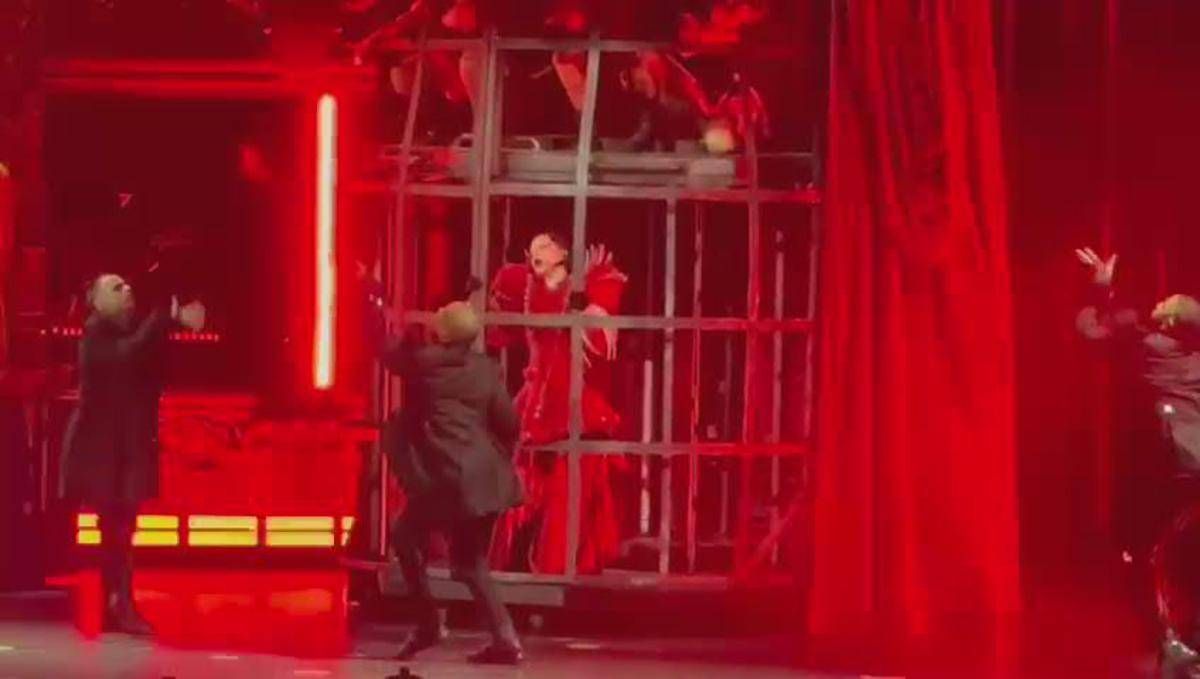 Lady Gaga, a Milano il suo ‘Mayhem Ball’ è un'opera Gothic Pop -