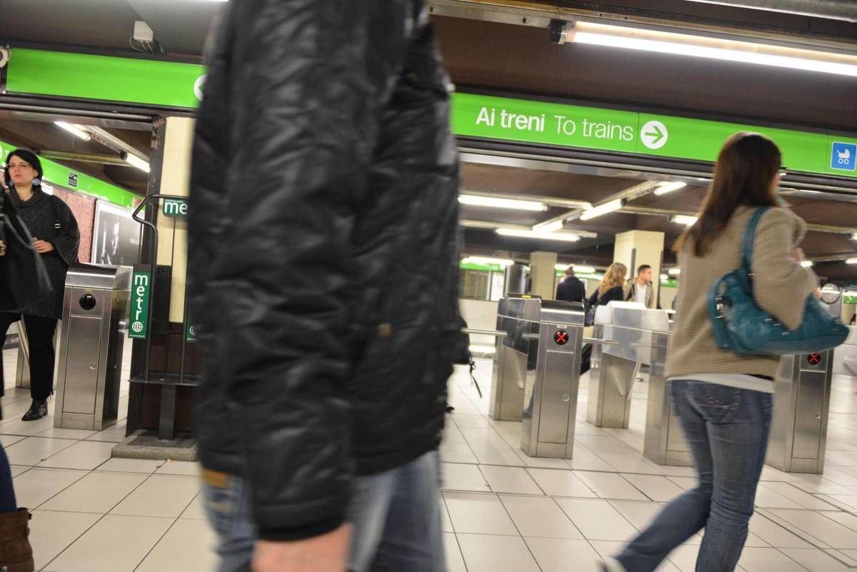 Milano, black out su linea metro 2: convogli bloccati in galleria - 