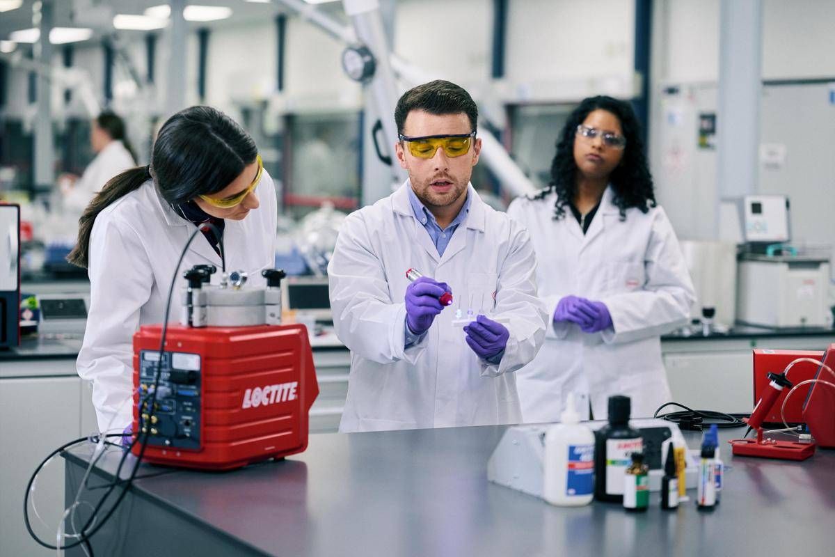 Henkel presentata nuova gamma adesivi innovativi per dispositivi medici -