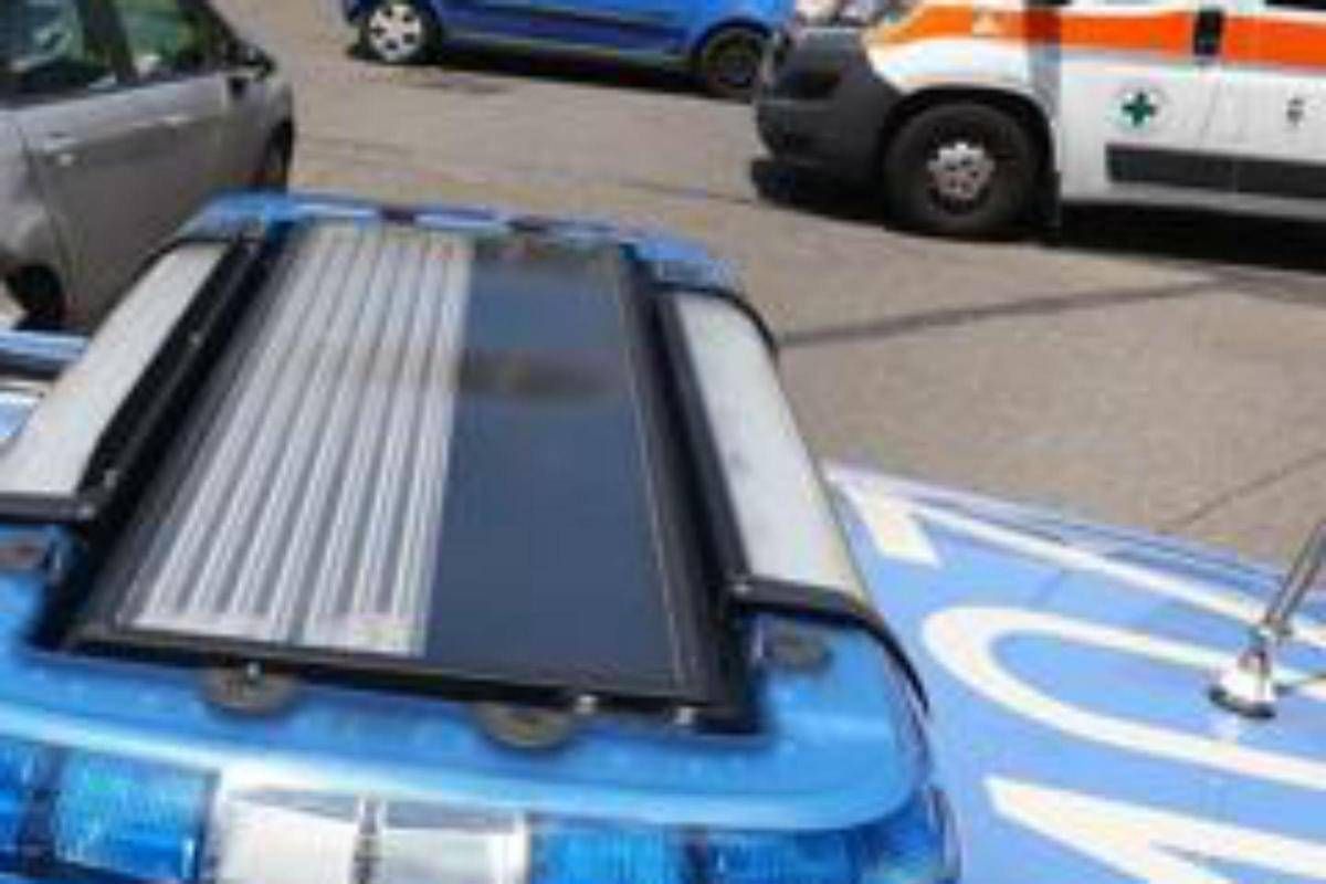 Aggredisce con un taglierino i genitori mentre dormono, arrestato 14enne - 