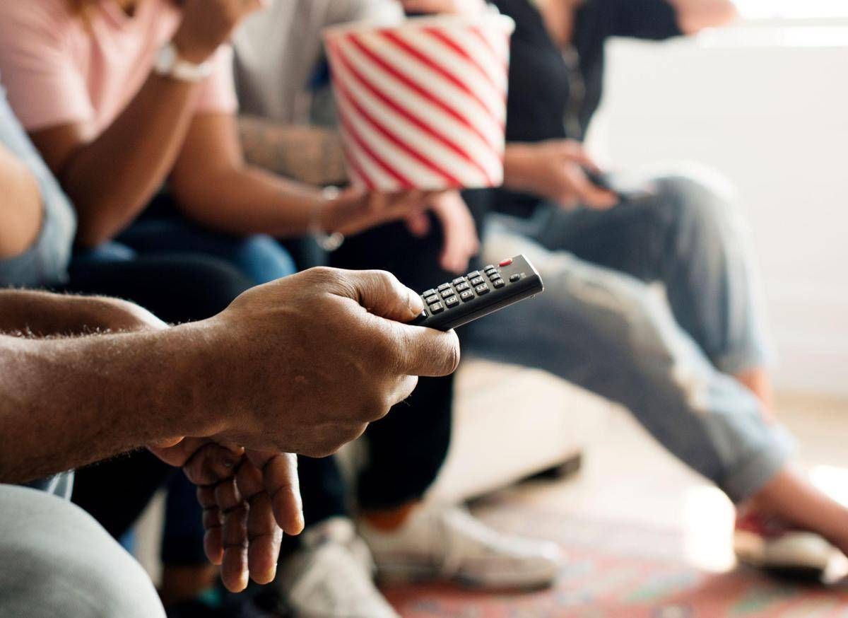 Ascolti tv, Montalbano su Rai1 vince con 20%. L'access prime time resta di Gerry Scotti -