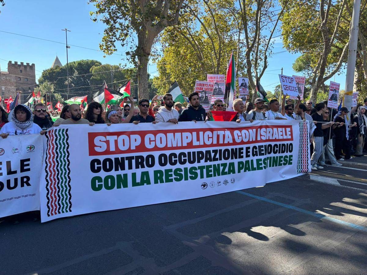 "Stop genocidio", a Roma la grande manifestazione per Gaza - 