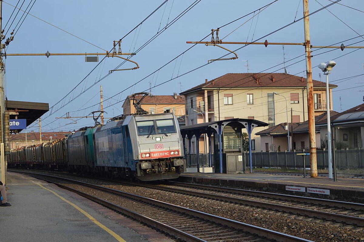 Tre ragazzi investiti mentre attraversano i binari | Com'era possibile una tragedia del genere? - 