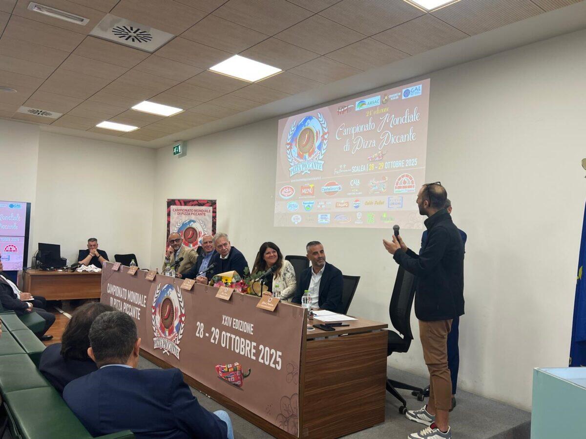 Torna il campionato di pizza piccante | Scopri perché Scalea diventa il centro del mondo gastronomico! -