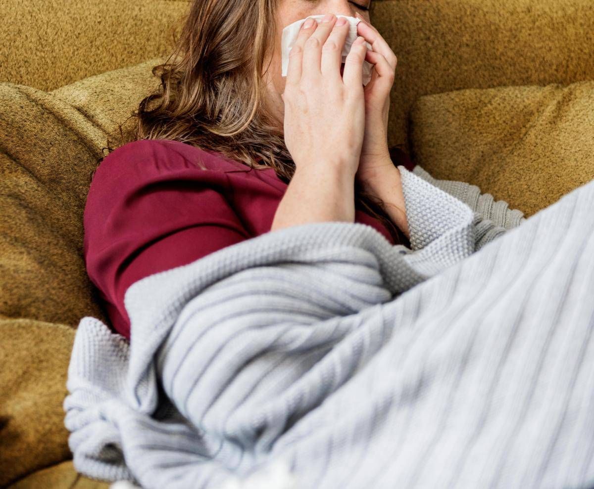 Influenza, Pregliasco: "Colpirà 16 milioni di italiani con picco a Natale, vaccinarsi subito anche per Covid" - 