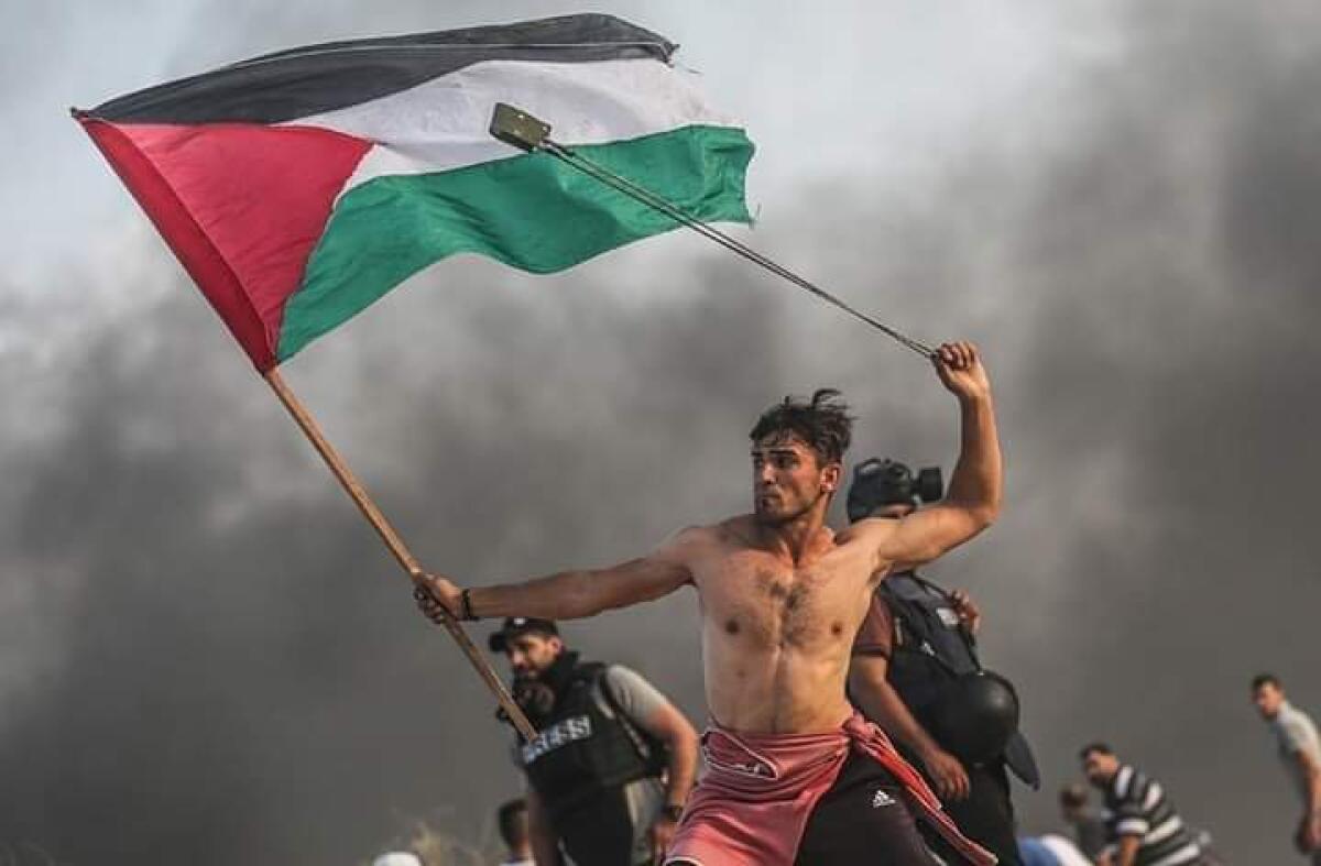 Nazionale palestinese in campo stasera | Un viaggio dal Cile per giocare tra le macerie della guerra! -