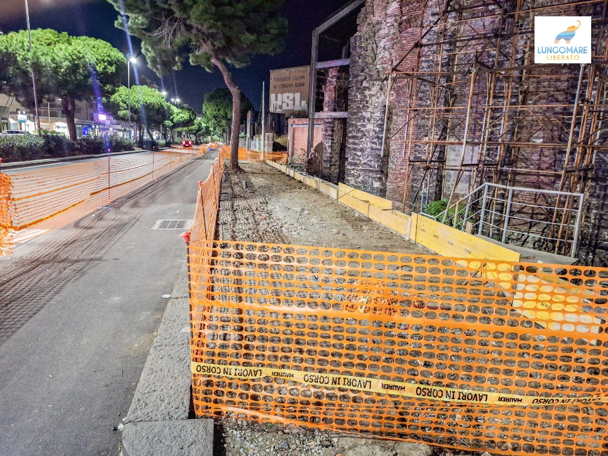 Un viale simbolo del degrado urbano: Viale Africa sotto i riflettori - Credit foto Lungomare Liberato