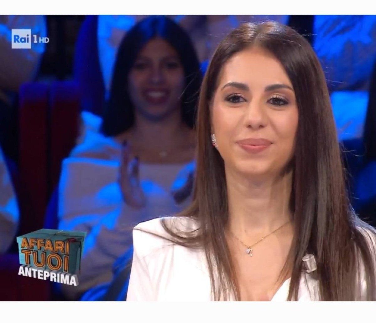 Una catanese conquista “Affari Tuoi”: la fortuna bussa da San Giovanni La Punta - 