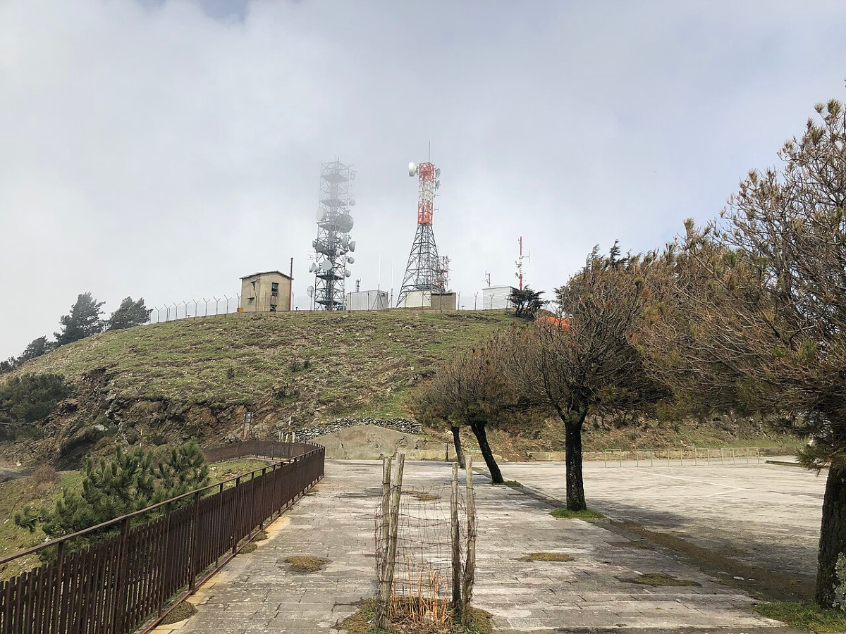 Là dove la Sicilia tocca il cielo: la fortezza messinese che guarda due mari e nasconde un enigma dimenticato - Foto: Davide Mauro/Wikipedia