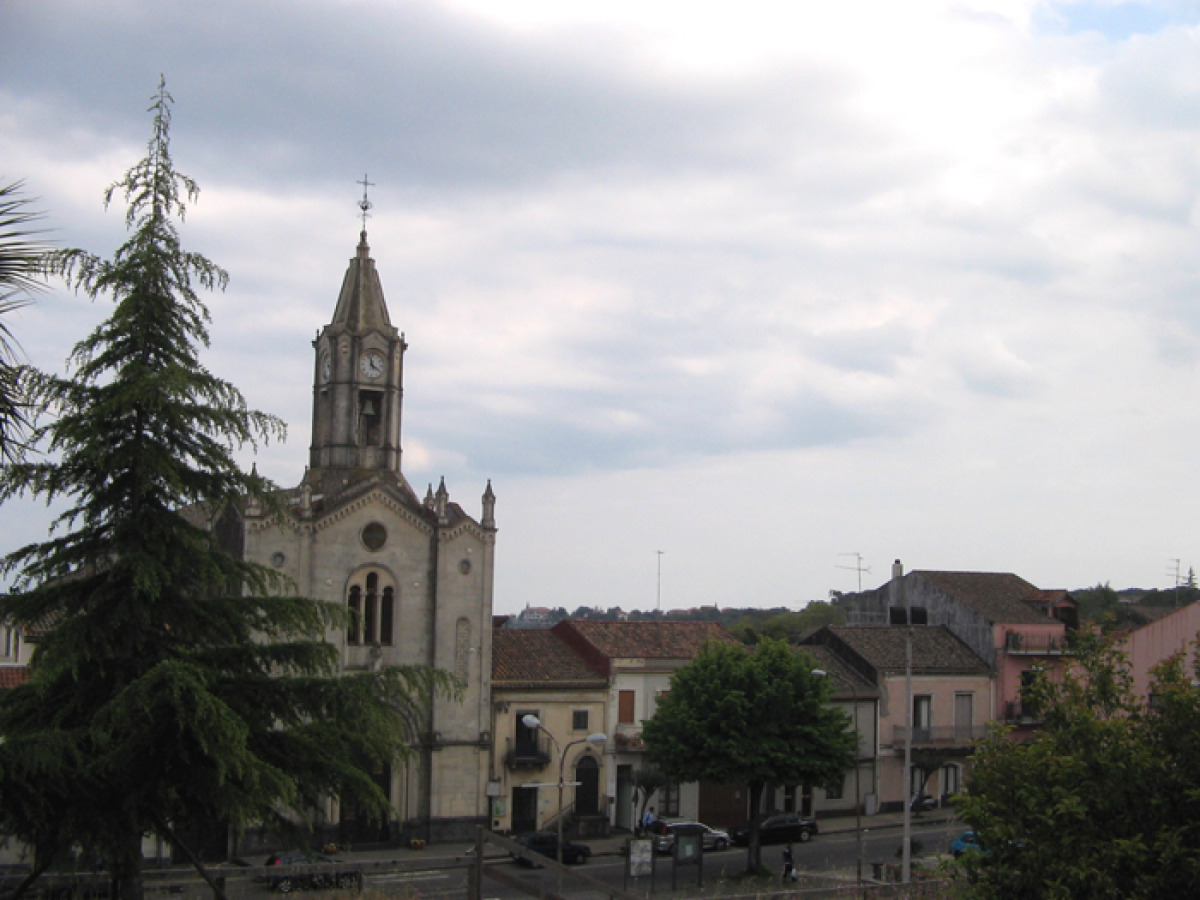 Il paese che vive all’ombra dell’Etna dove il tempo sembra non scorrere mai - Foto: Lelezaff/Wikipedia