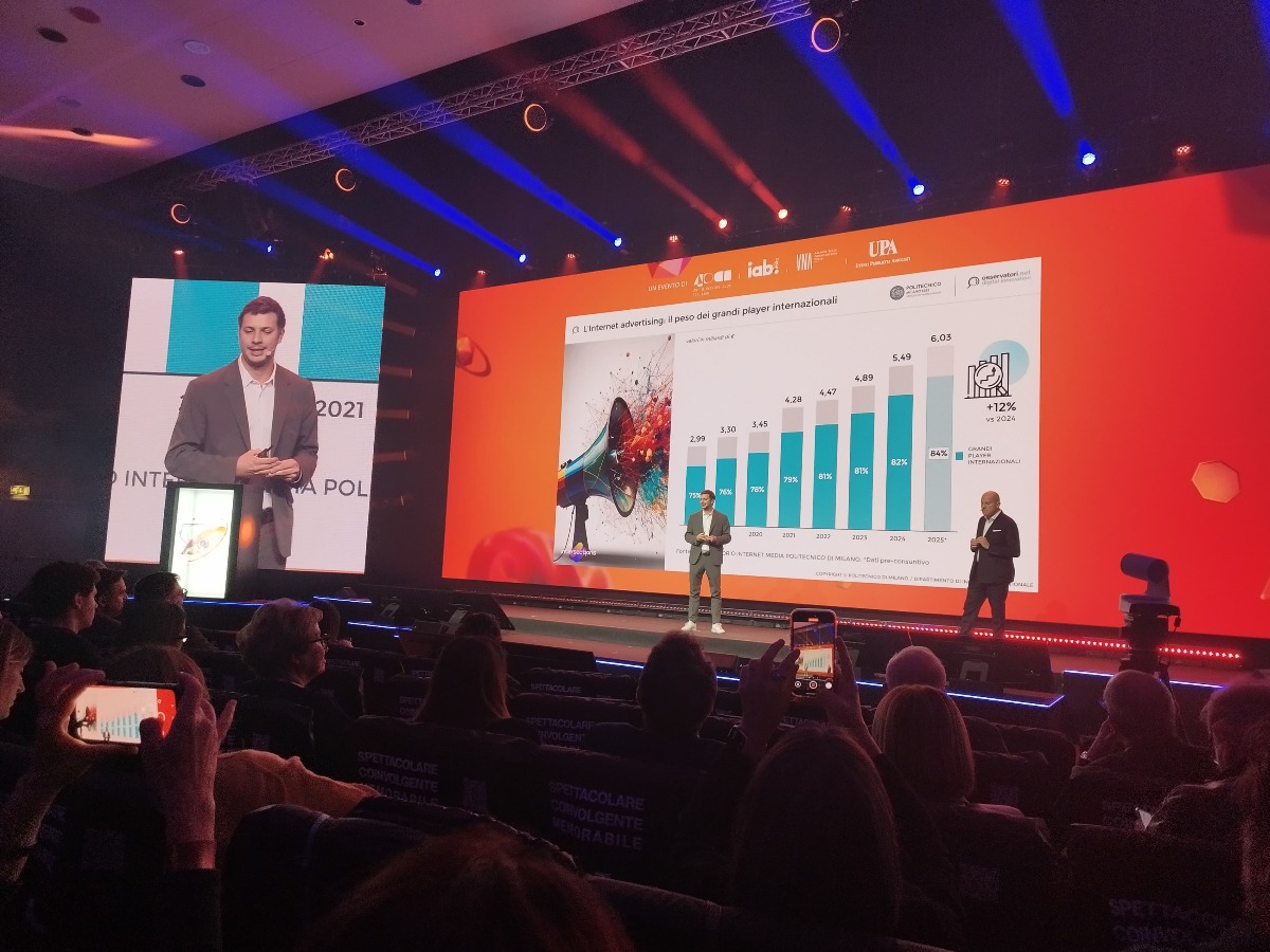 Intersections 2025: L'IA non ci sostituirà, ma ci potenzierà. La visione di eADV sulla Co-Intelligenza Creativa - 