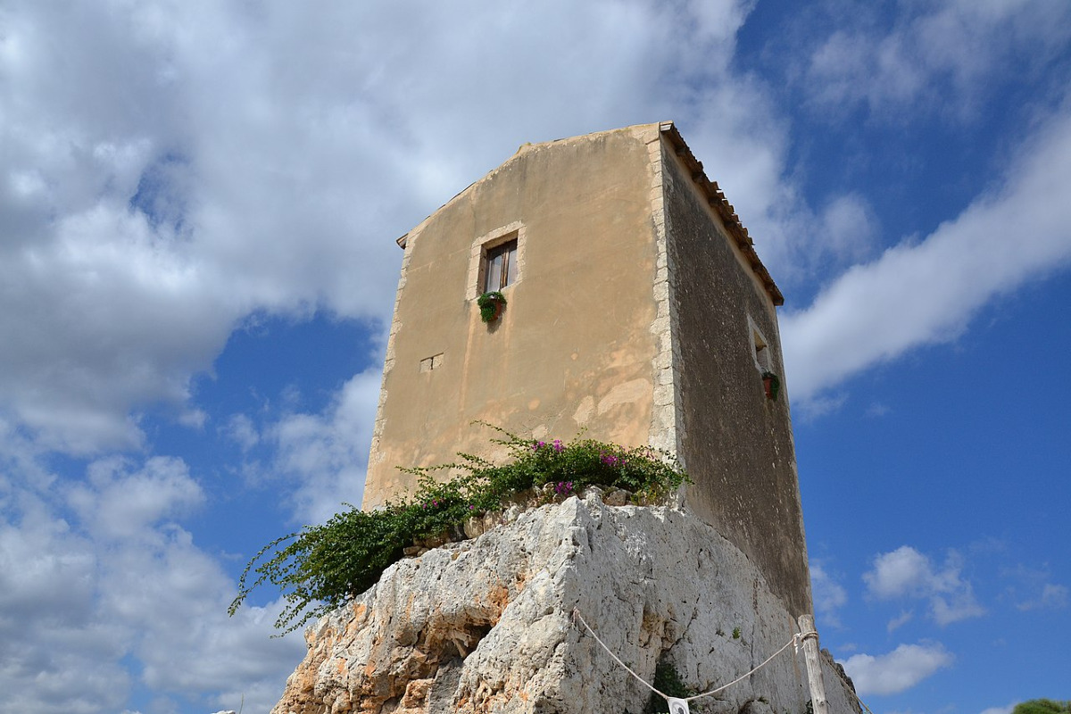 I mulini incredibili: l’ingegno nascosto che faceva respirare Siracusa - Foto: Jeanne Menjoulet/Wikipedia