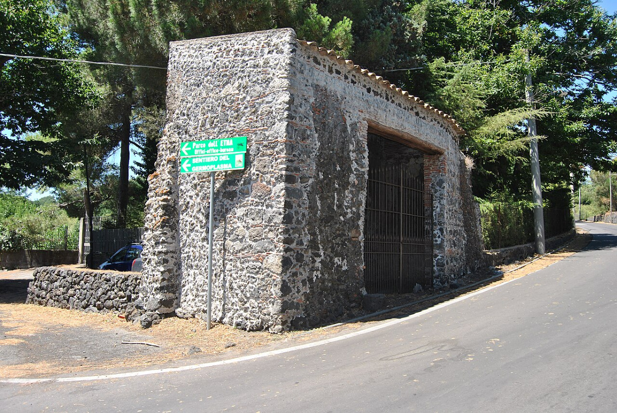 La storia incredibile che Nicolosi custodisce da secoli: esiste un monastero ma non lo sapevi - Foto: Archeo/Wikipedia