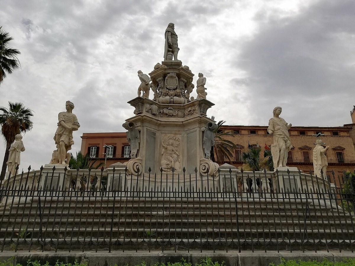 Il monumento di Palermo che doveva celebrare un eroe e invece ha lasciato un enigma di marmo - Foto: Effems/Wikipedia