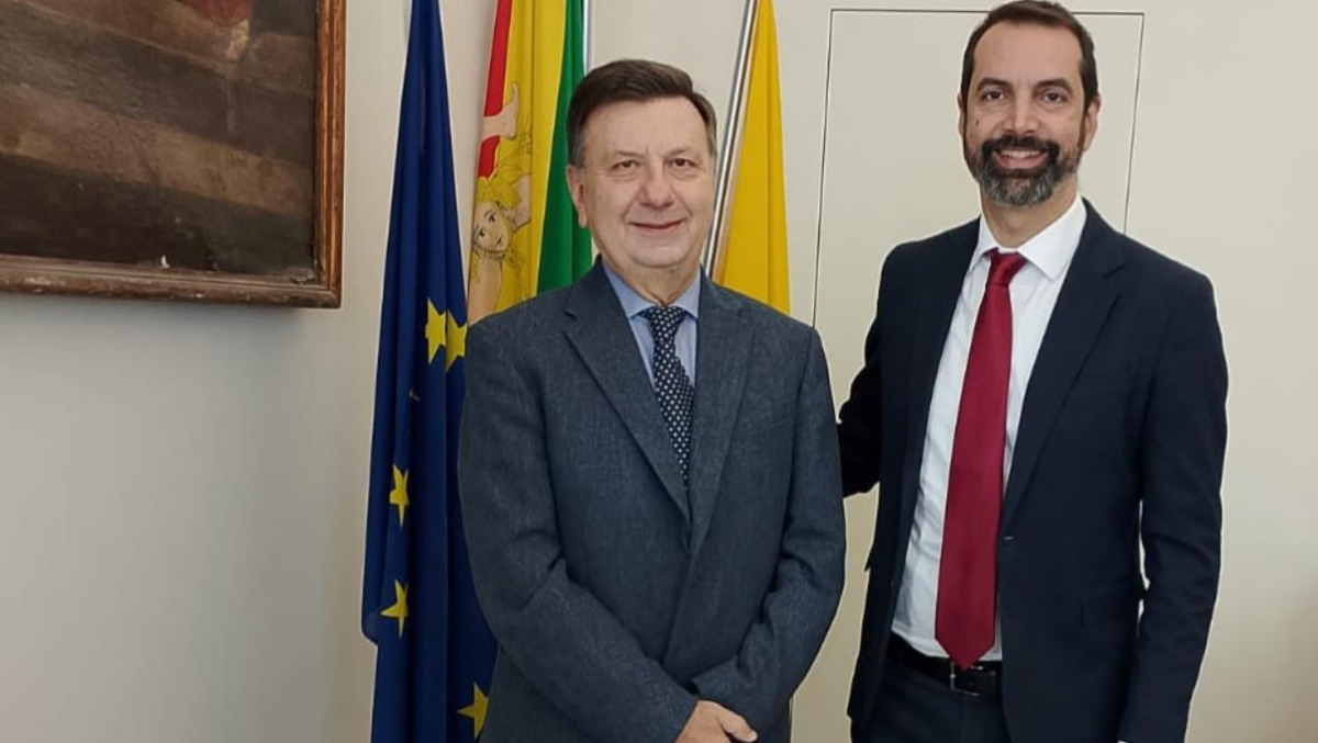 Messina, svolta a sorpresa: Federico Basile affida all’ex Contrammiraglio Martello il futuro dello Stretto - Credit Foto Federico Basile Sindaco di Messina