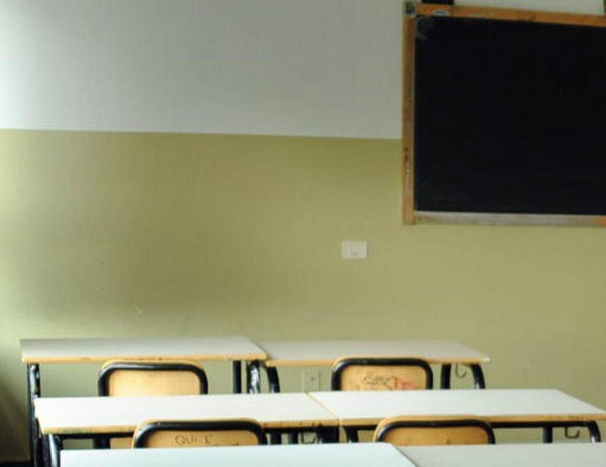 Malore improvviso in classe, muore professore di Storia e Filosofia nel Frusinate - 