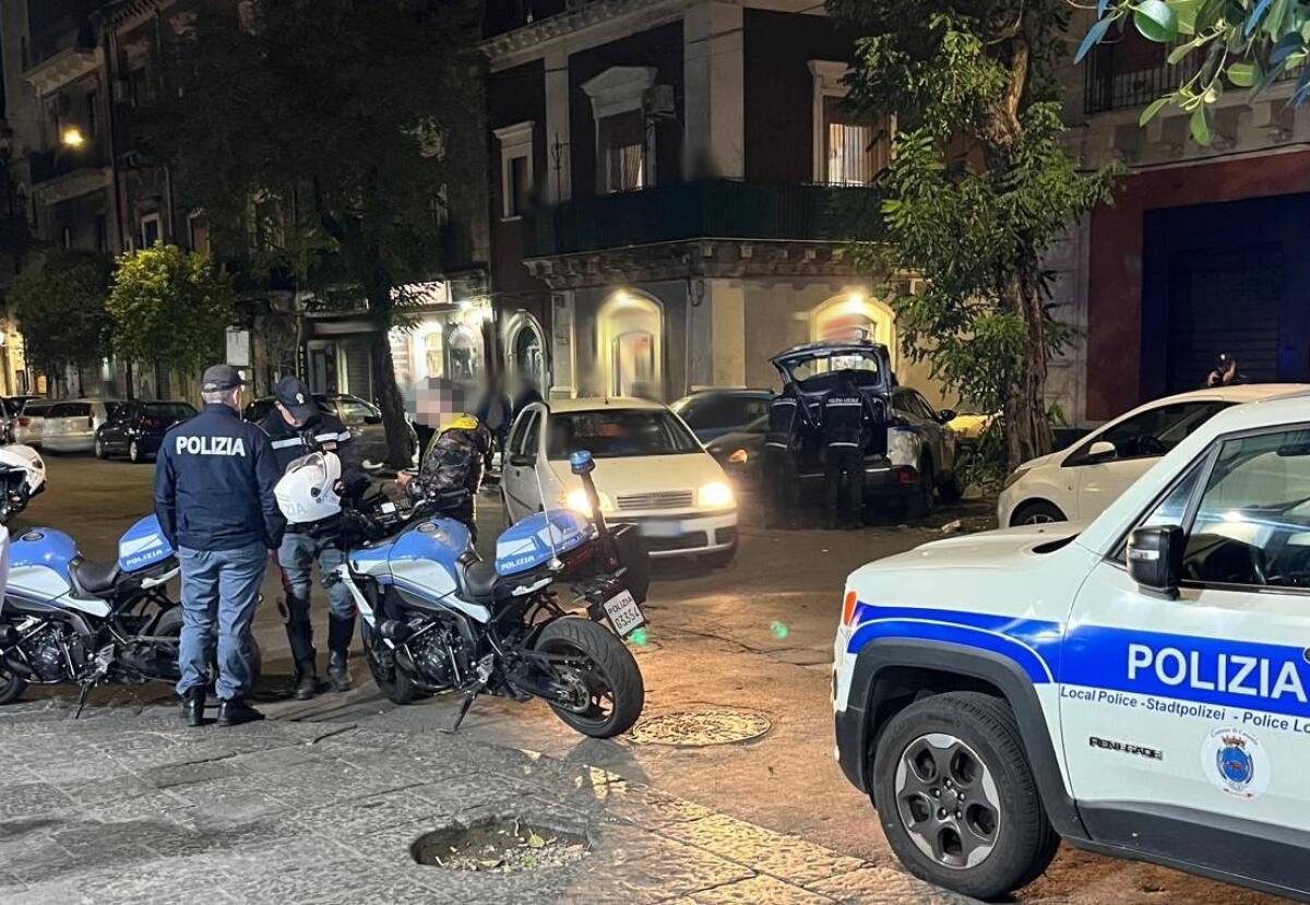 Polizia di Catania sorprende: 147 persone identificate in un blitz contro illegalità e spaccio! - 